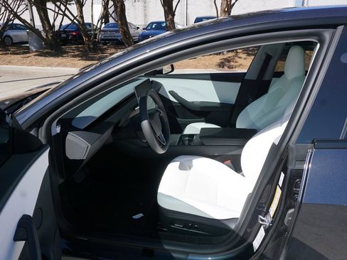 Used 2025 Tesla Model 3 Long Range image 2