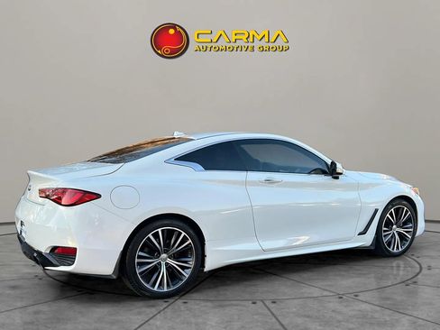 Used 2017 INFINITI Q60 2.0t w/ Moonroof Package image 8