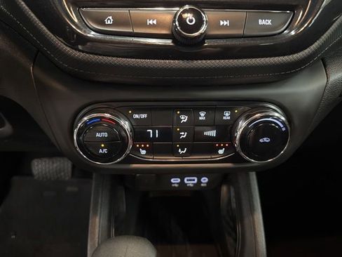Used 2023 Chevrolet TrailBlazer LT w/ Convenience Package FWD image 16