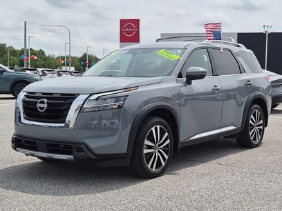 Used 2024 Nissan Pathfinder Platinum