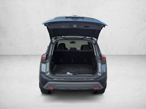 Used 2023 Nissan Rogue SV FWD image 9