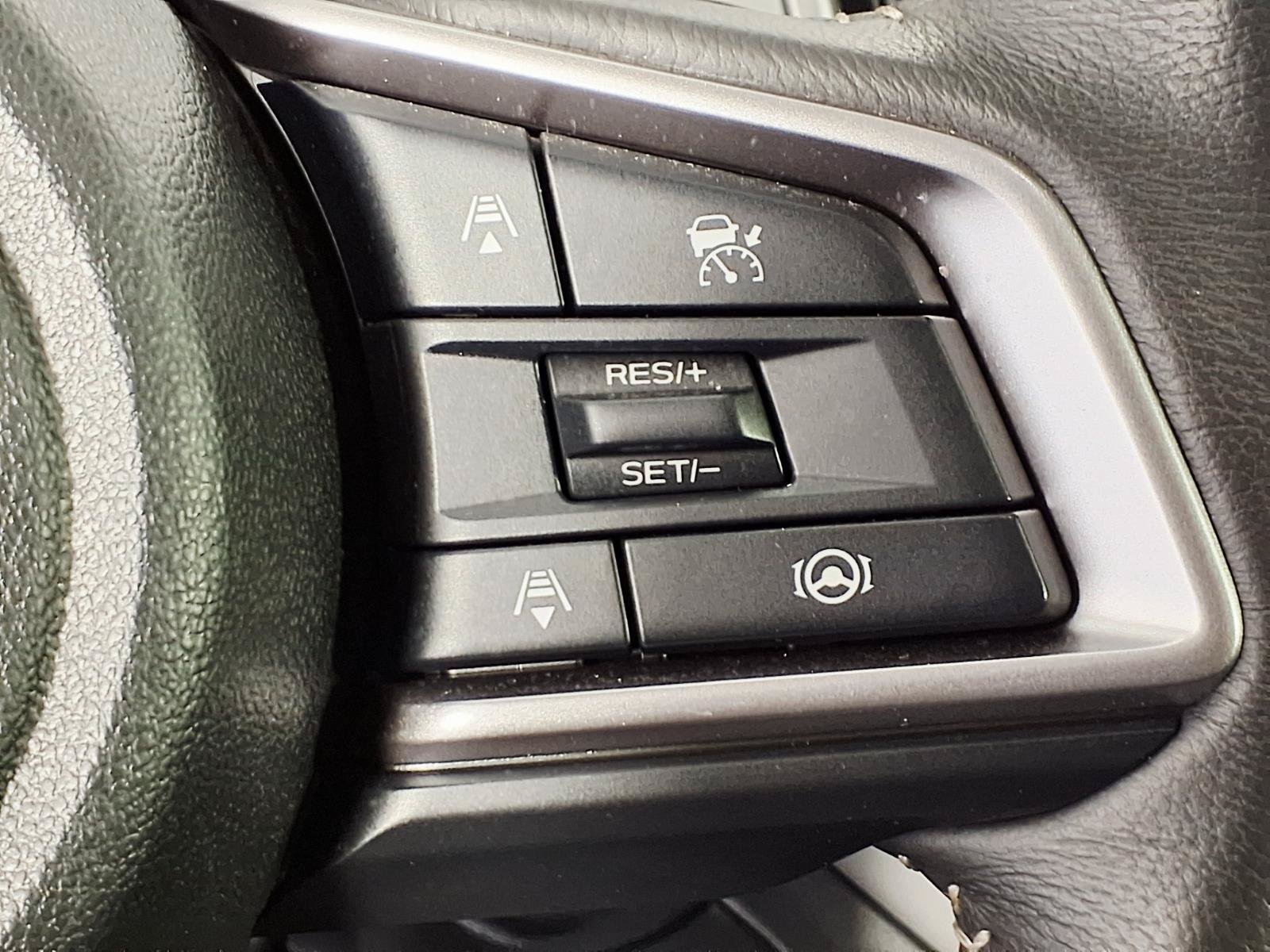Used 2025 Subaru Outback Premium AWD/4WD image 18
