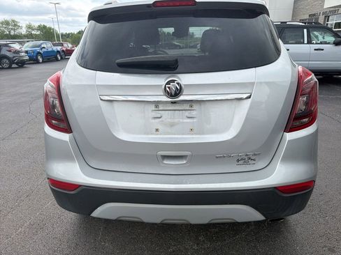 Used 2020 Buick Encore Essence image 3