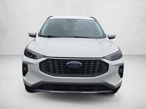 Used 2024 Ford Escape SE image 2