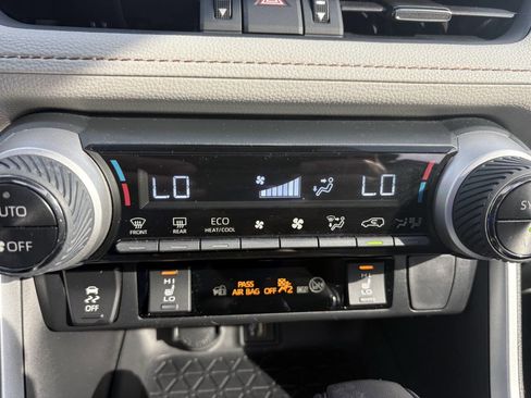Used 2025 Toyota RAV4 XLE Premium w/ Weather Package AWD/4WD image 21