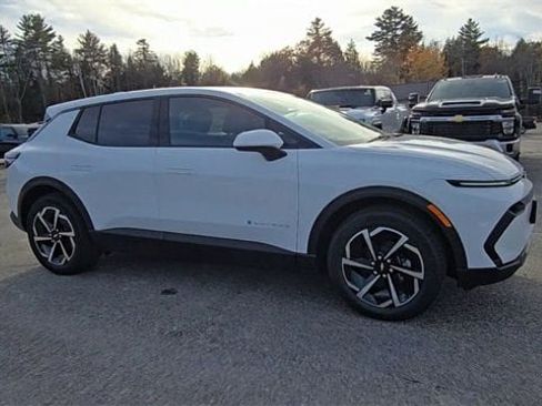 New 2026 Chevrolet Equinox EV LT w/ LPO, All-Weather Mat Package image 2