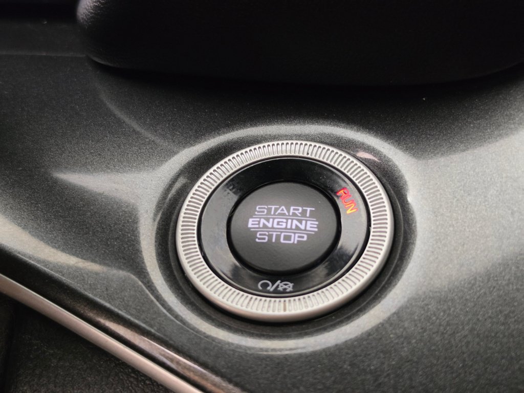 Used 2023 Jeep Grand Cherokee Altitude AWD/4WD image 21