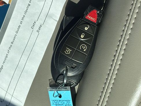 Used 2011 Jeep Grand Cherokee Laredo image 24