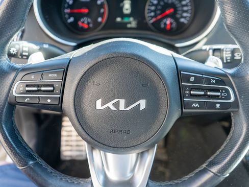 Used 2022 Kia Stinger GT1 AWD/4WD image 17