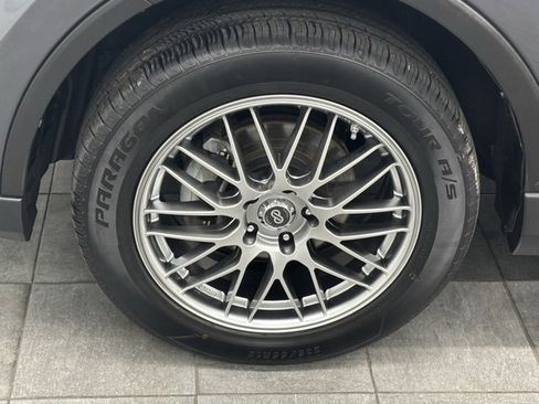 Used 2018 Toyota RAV4 Limited image 6