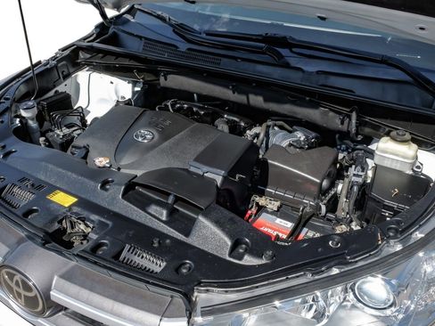 Used 2018 Toyota Highlander XLE image 53