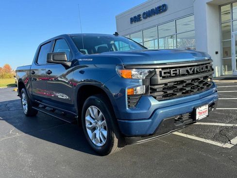 Used 2024 Chevrolet Silverado 1500 Custom image 3