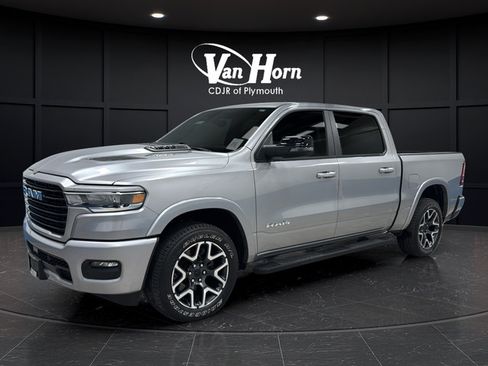 Used 2025 RAM 1500 Laramie w/ Sport Appearance Package AWD/4WD image 3