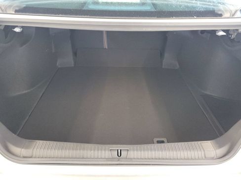 Used 2021 Toyota Avalon Limited w/ Advanced Safety Package FWD image 9