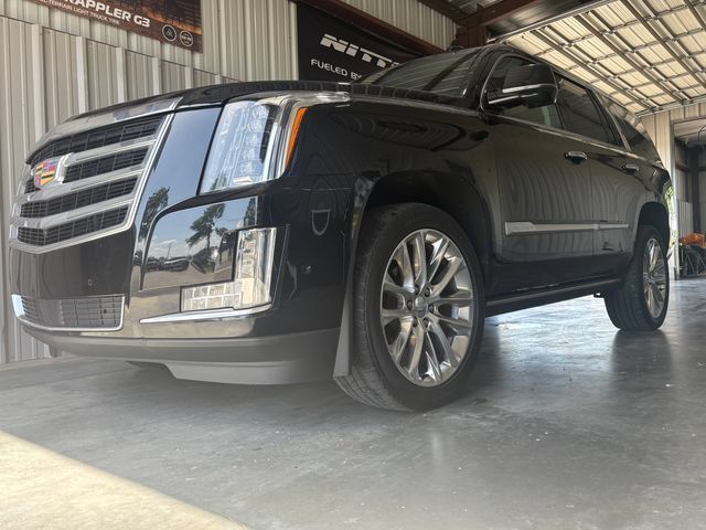 Used 2020 Cadillac Escalade Premium Luxury RWD image 8