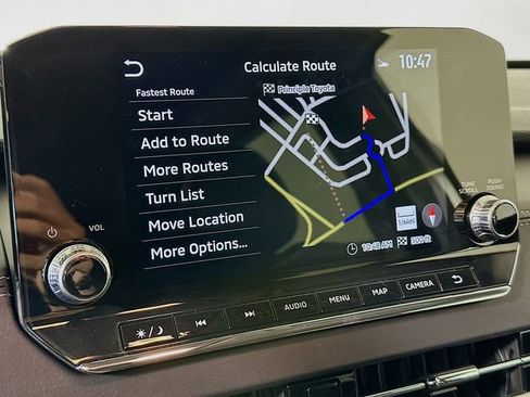 Used 2024 Mitsubishi Outlander SE image 16