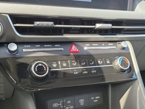 Used 2025 Hyundai Sonata SE FWD image 24