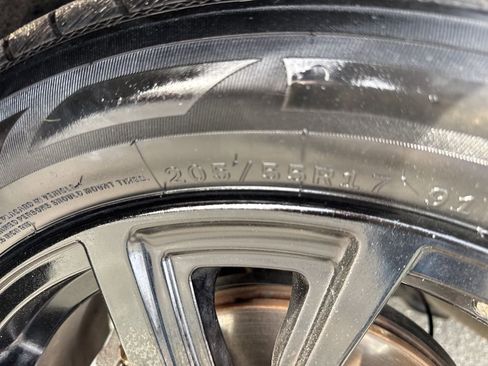 Used 2024 Nissan Kicks SR w/ SR Premium Package image 29