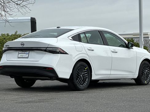 New 2026 Nissan Sentra SV image 4