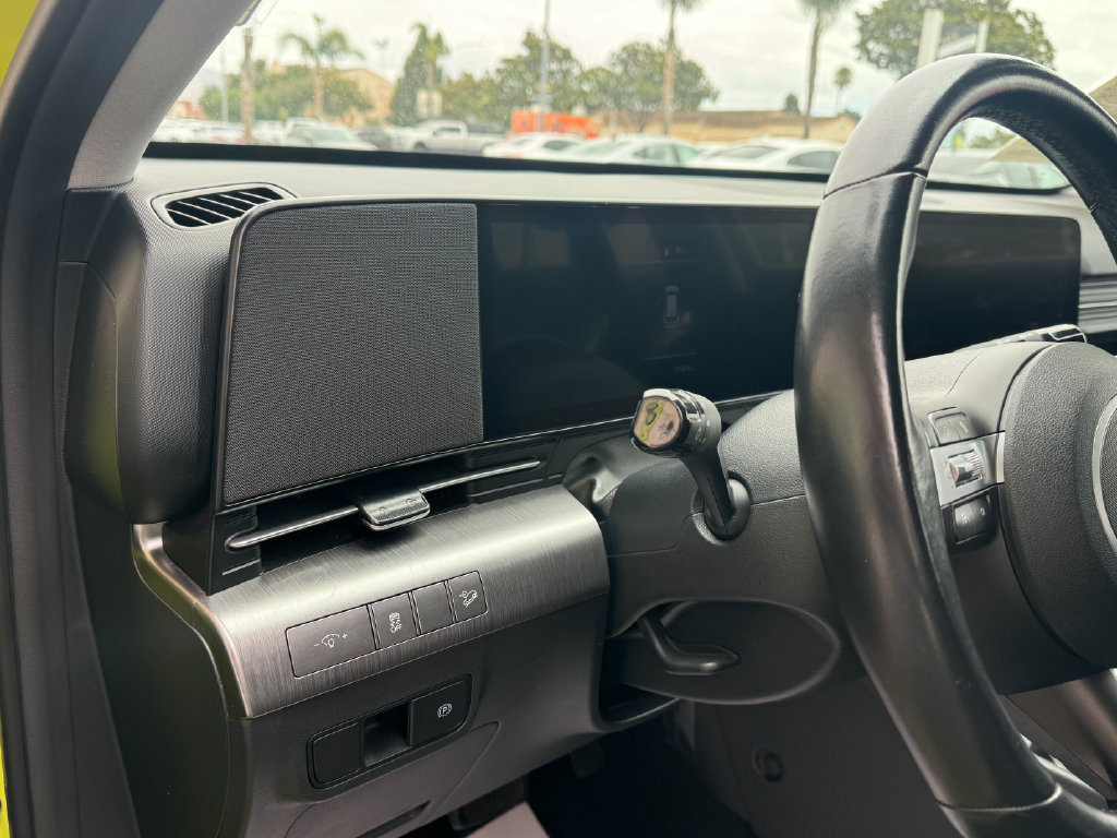 Used 2024 Hyundai Kona SEL AWD/4WD image 15