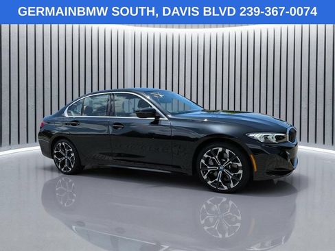 Used 2025 BMW 330i xDrive Sedan w/ Premium Package AWD/4WD image 3
