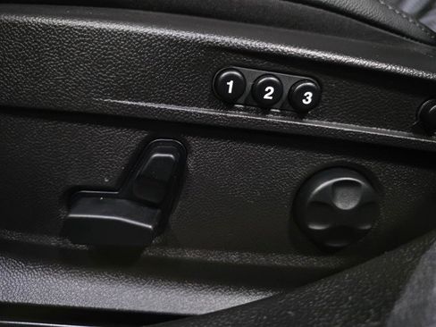 Used 2023 Alfa Romeo Giulia Estrema image 29