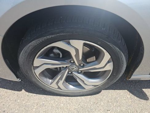 Used 2019 Honda Accord EX image 18