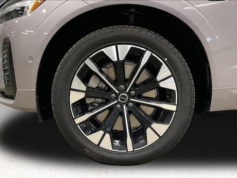 New 2026 Volvo XC60 T8 Plus w/ Protection Package Premier AWD/4WD image 13
