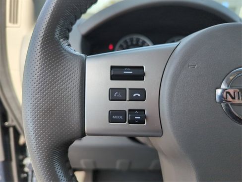 Certified 2019 Nissan Frontier SL image 41