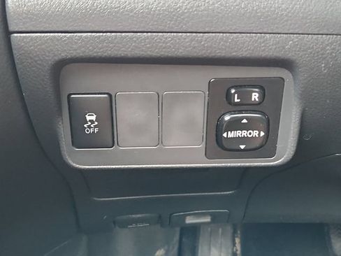 Used 2013 Toyota Corolla S FWD image 28