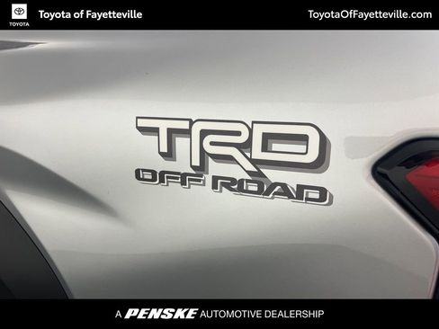 Certified 2025 Toyota Tacoma TRD Off-Road AWD/4WD image 4