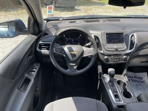 Used 2024 Chevrolet Equinox LT w/ LPO, Floor Liner Package FWD image 2