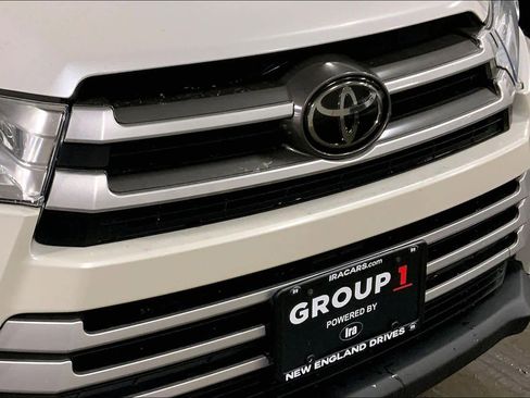 Used 2018 Toyota Highlander LE w/ Carpet Mat Package (TMS) image 58