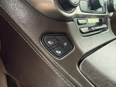 Used 2016 Chevrolet Suburban LTZ AWD/4WD image 33