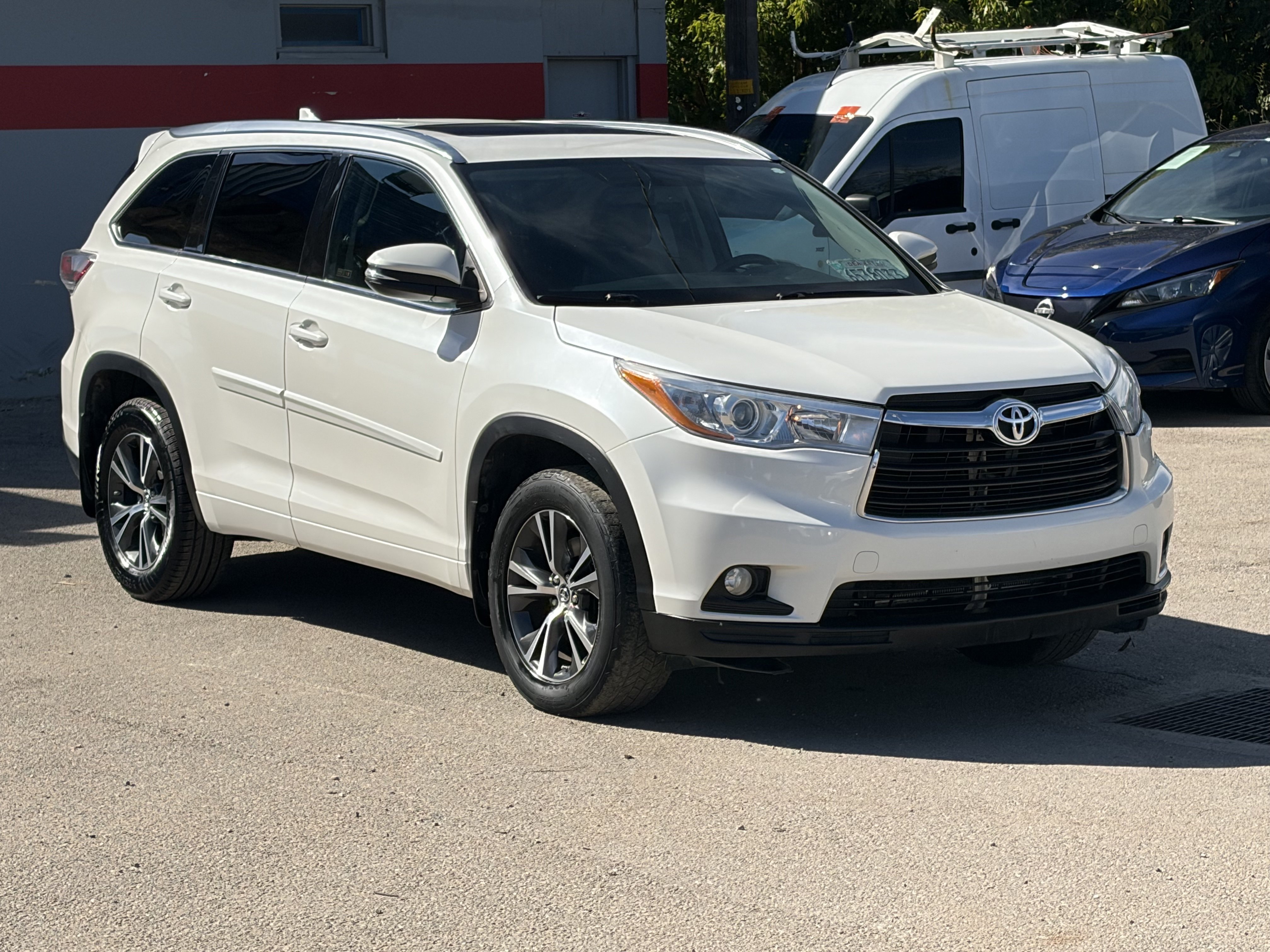 Used 2016 Toyota Highlander XLE w/ Protection Package #3 AWD/4WD image 13