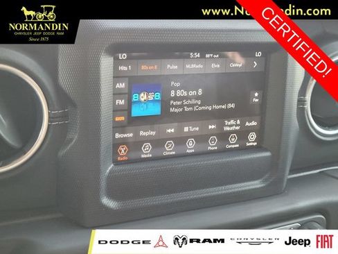 Certified 2018 Jeep Wrangler Unlimited Sahara w/ LED Lighting Group AWD/4WD image 9