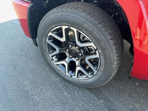 New 2026 RAM 1500 Laramie AWD/4WD image 9