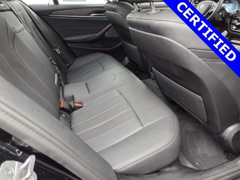 Certified 2023 BMW 530e w/ Premium Package image 19