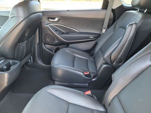 Used 2017 Hyundai Santa Fe Limited FWD image 16