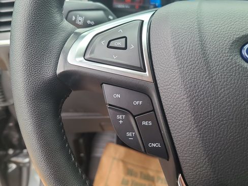 Used 2024 Ford Edge Titanium AWD/4WD image 32