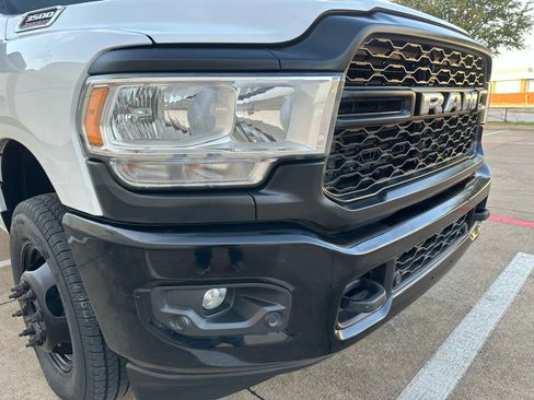 Used 2022 RAM 3500 Tradesman w/ Max Tow Package image 9