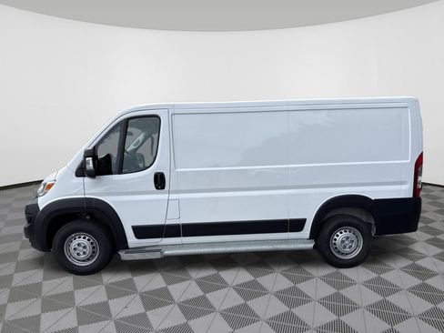 Used 2025 RAM ProMaster 2500 w/ U-Haul Equipment Group FWD image 4