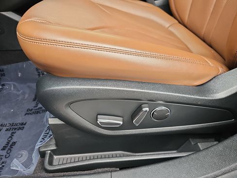 Used 2022 Lincoln Nautilus Reserve w/ Equipment Group 201A image 27