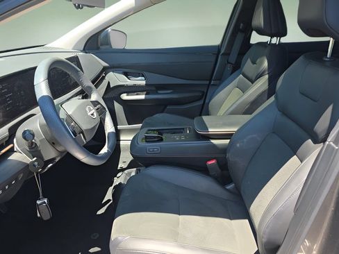 Used 2024 Nissan Ariya AWD image 13
