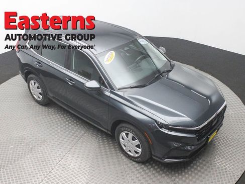 Used 2023 Honda CR-V LX image 3