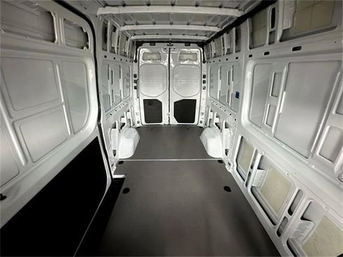New 2025 Mercedes-Benz Sprinter 2500 image 14