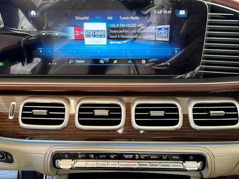 Used 2023 Mercedes-Benz Maybach GLS 600 4MATIC image 15