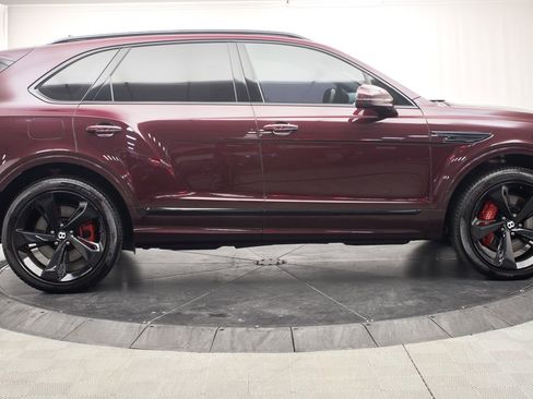 Used 2021 Bentley Bentayga AWD/4WD image 2