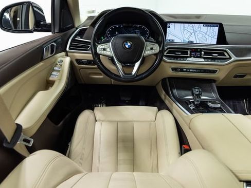 Used 2019 BMW X7 xDrive50i w/ Premium Package image 3