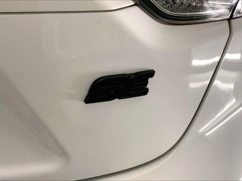 Used 2022 Toyota Corolla SE FWD image 29